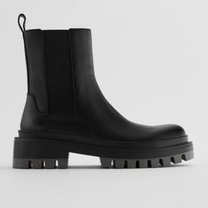 ZARA LEATHER BOOTS WITH TRACKS